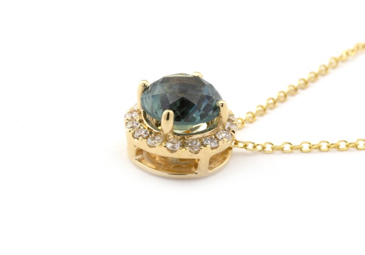 14k Yogo Sapphire Pendant