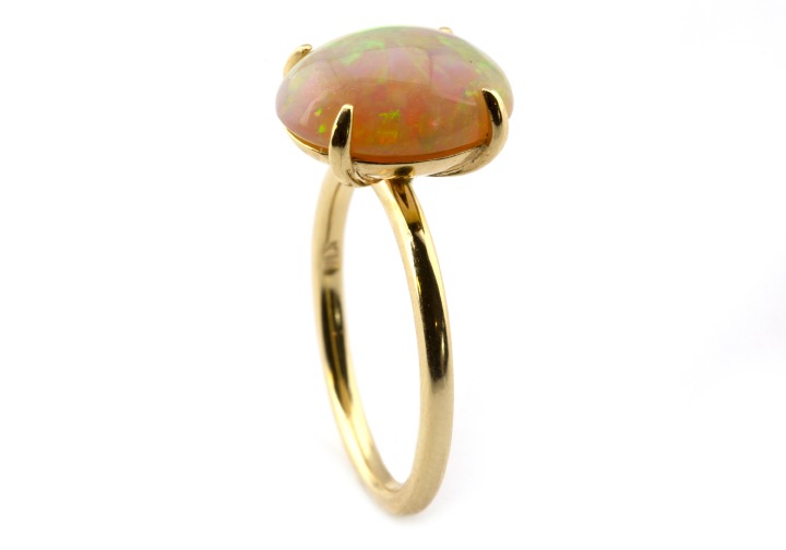 14k Ethiopian Opal Fashion Ring