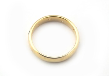 14k Yogo Sapphire Band