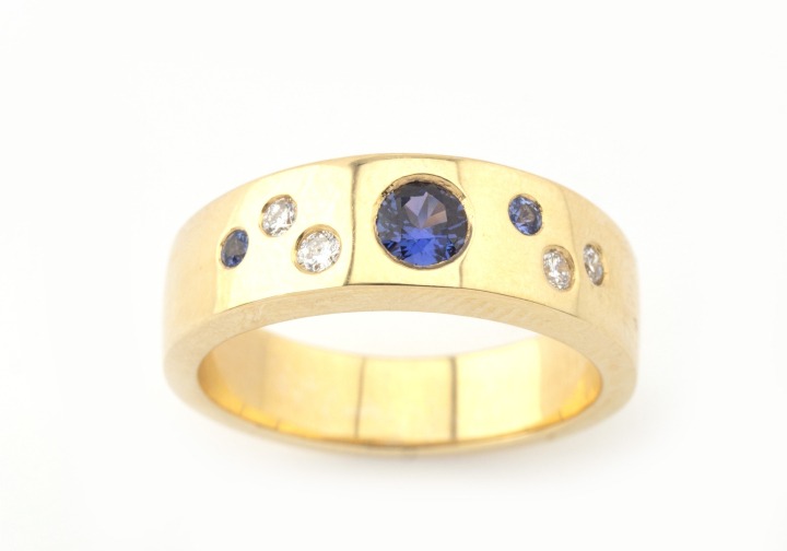 14K Yogo Sapphire and Diamond Ring