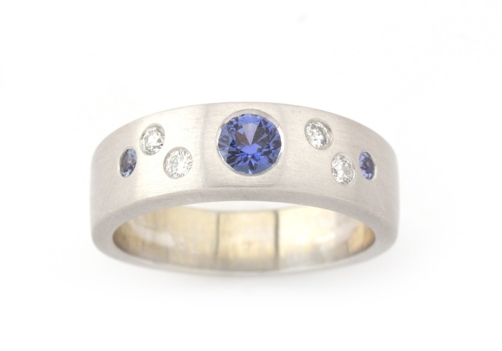 14K Yogo Sapphire and Diamond Ring