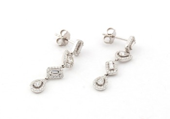 14k Diamond Drop Earrings