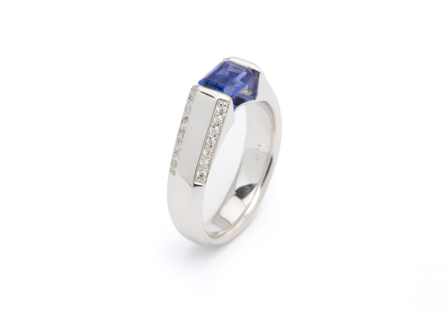 Yogo Sapphire and Diamond Ring