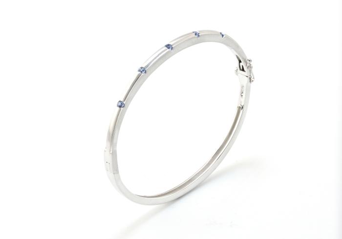 Yogo Sapphire Bangle