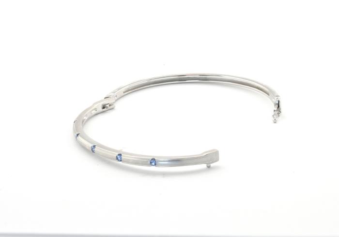 Yogo Sapphire Bangle