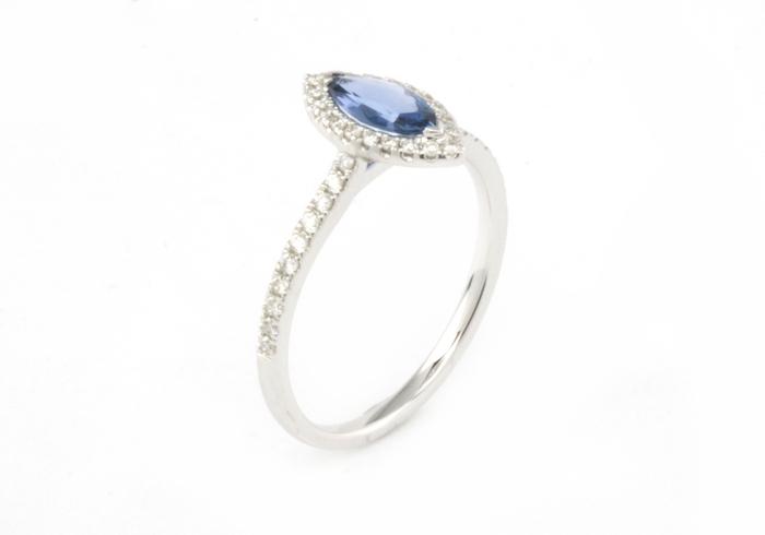 14K Yogo Sapphire Ring