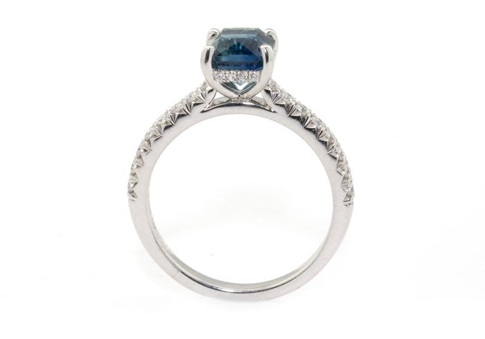 14k Montana Sapphire Ring