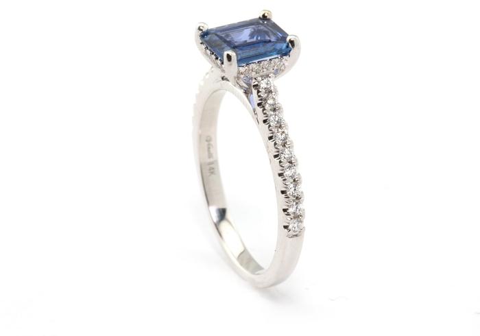 14k Montana Sapphire Ring