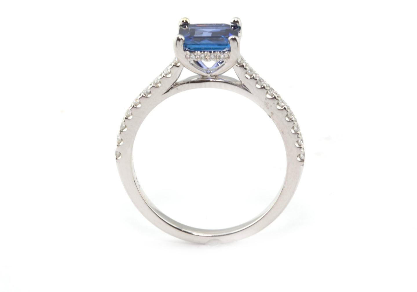 14k Montana Sapphire Ring