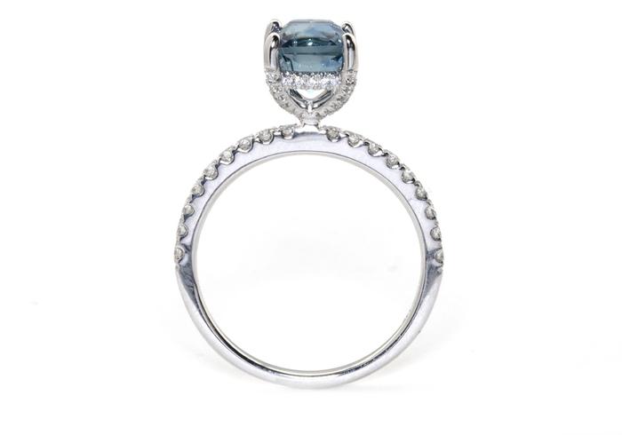 14k Yogo Sapphire and Diamond Ring