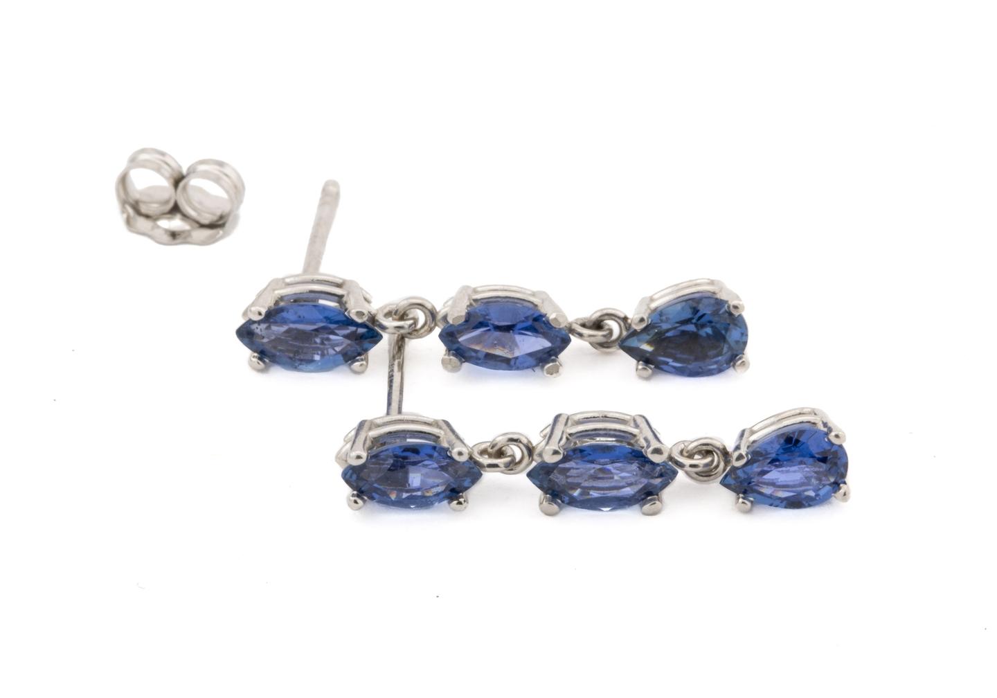 Yogo Sapphire Dangle Earrings