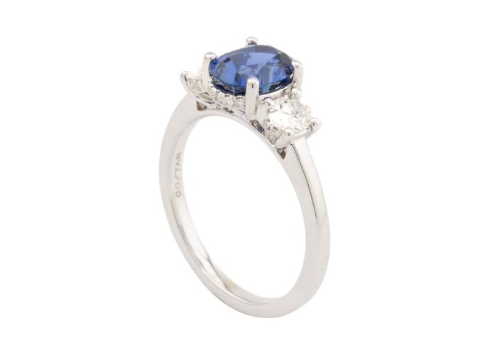 14k Yogo Sapphire and Diamond Ring