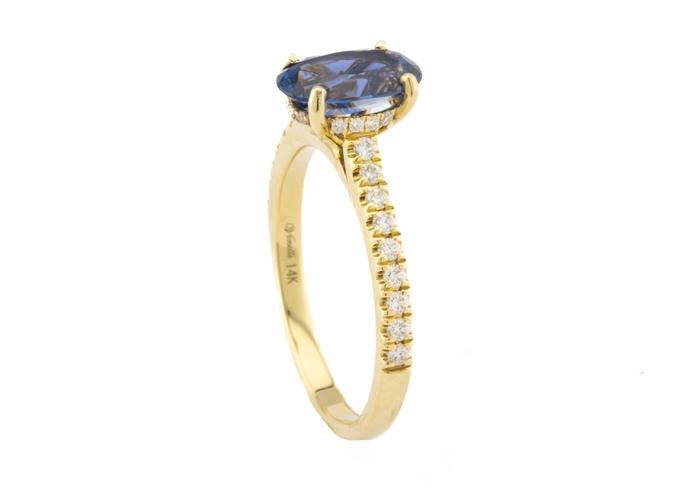 14k Yogo Sapphire and Diamond Ring