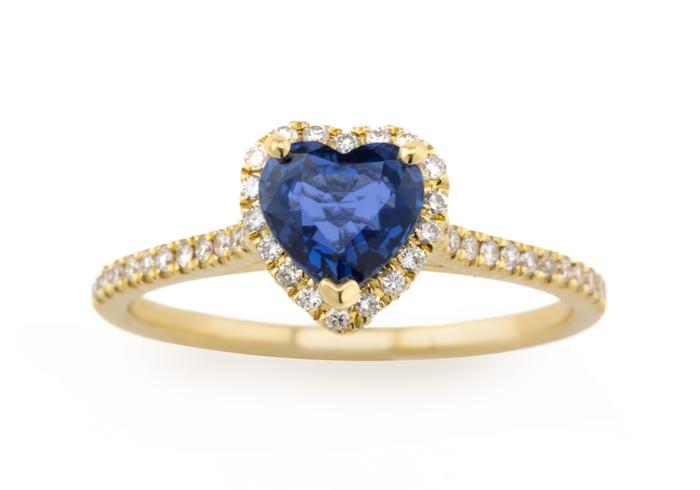 14k Yogo Sapphire ring