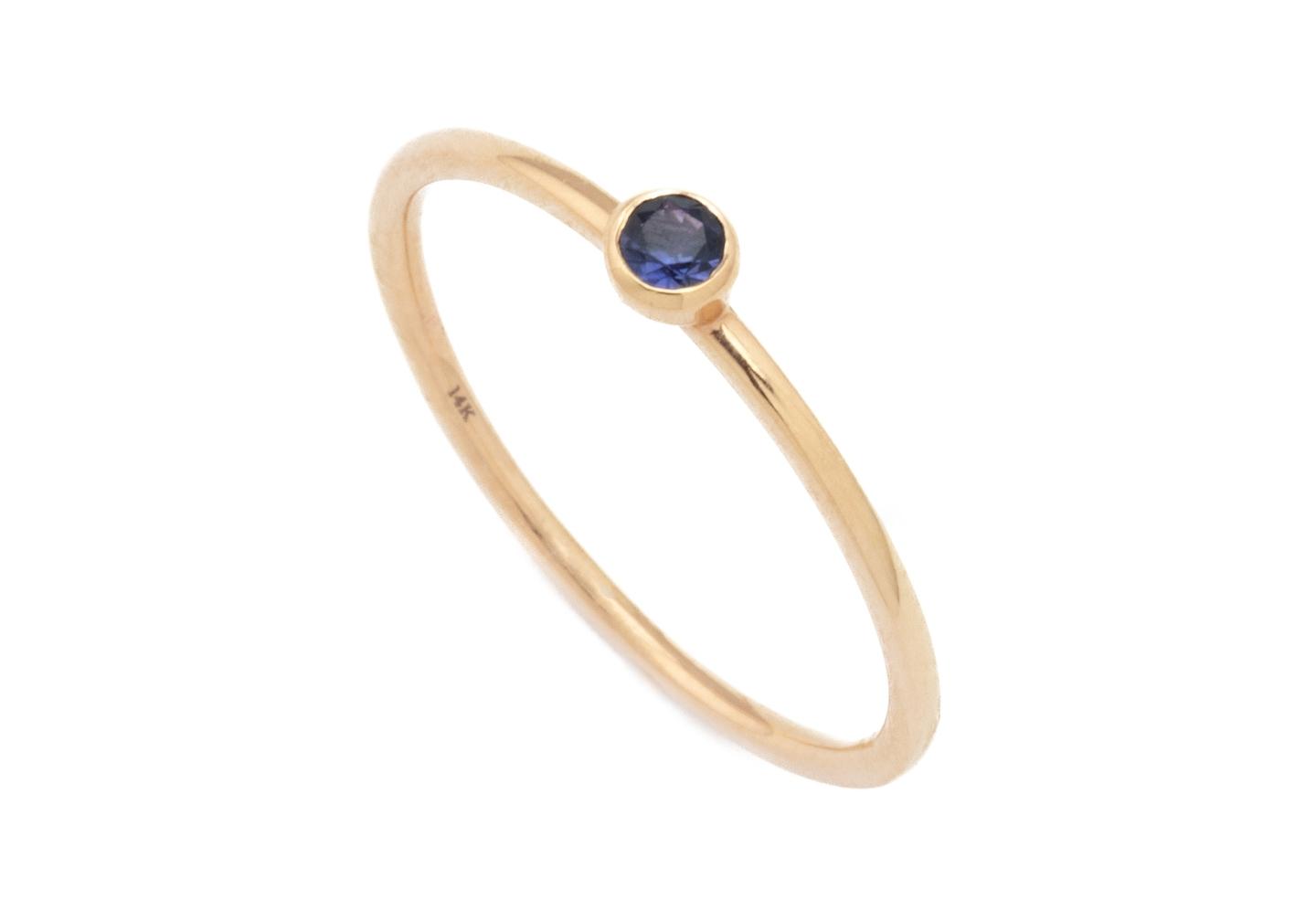 14k Yogo Sapphire Ring