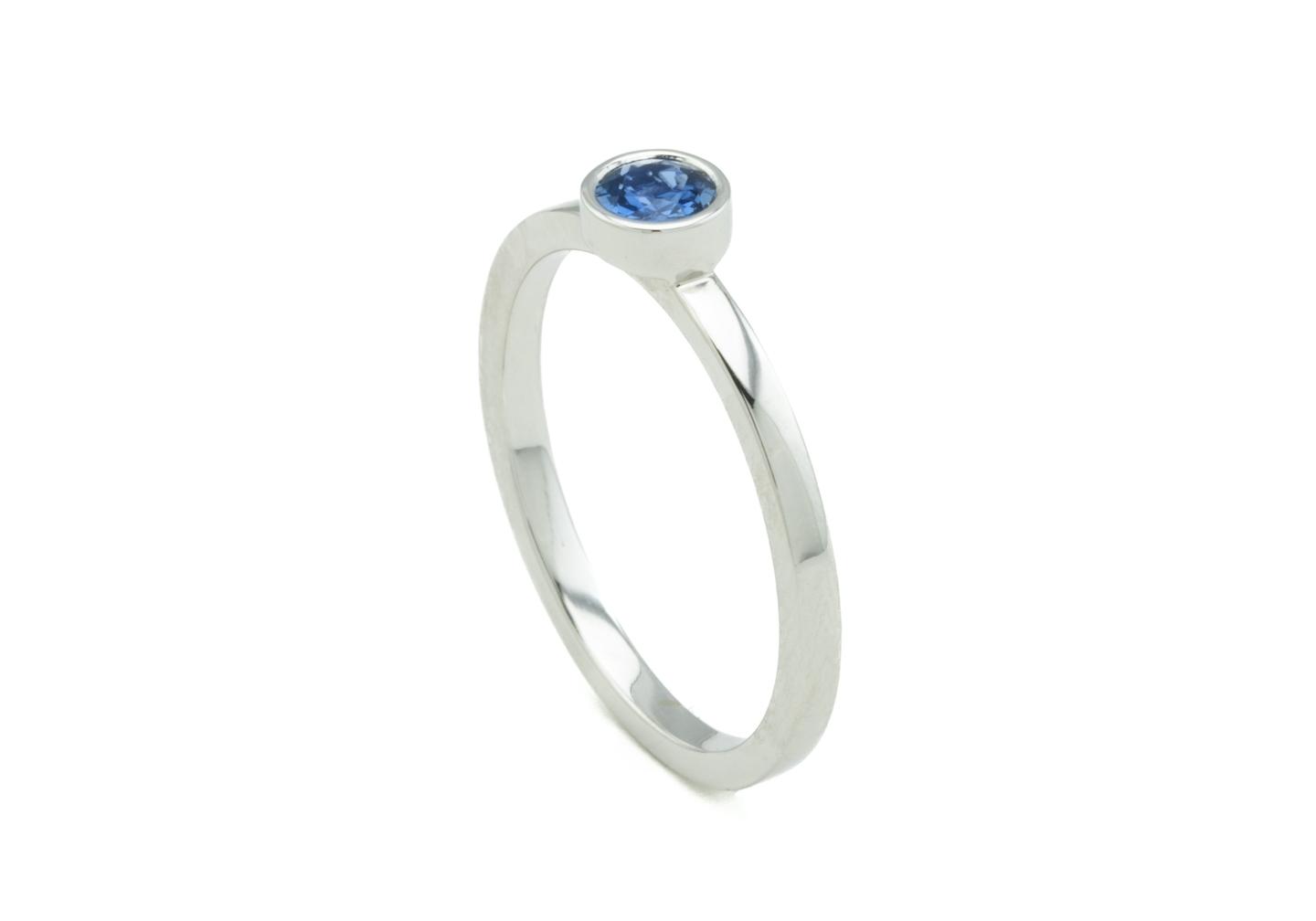 14k Yogo Sapphire Ring