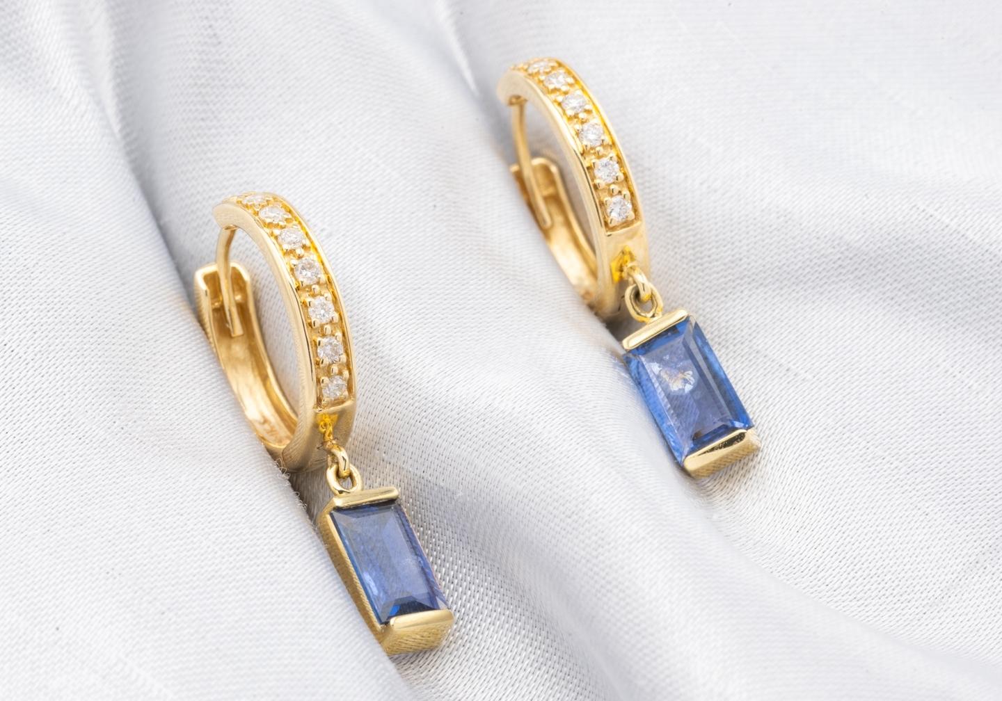 14k Yogo Sapphire Hoops