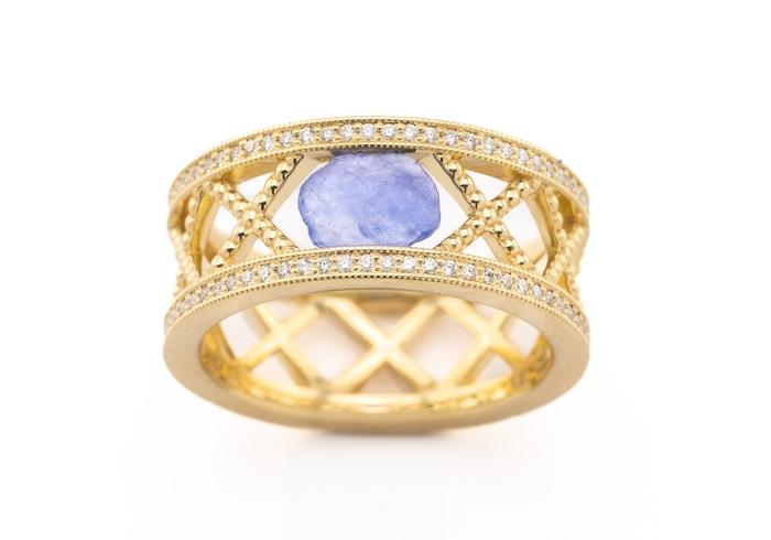 14K Yogo Sapphire Filigree Ring