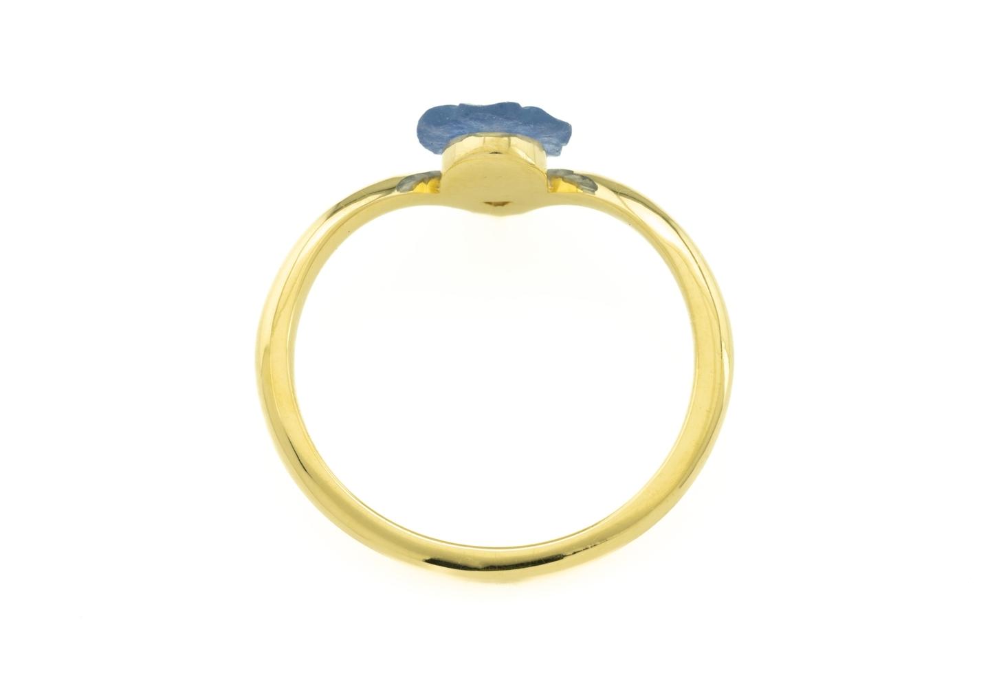 14K Imperfectionist Carved Yogo Sapphire Flower Ring