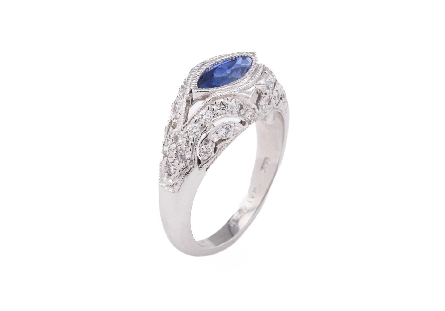 14K Yogo Sapphire Ring