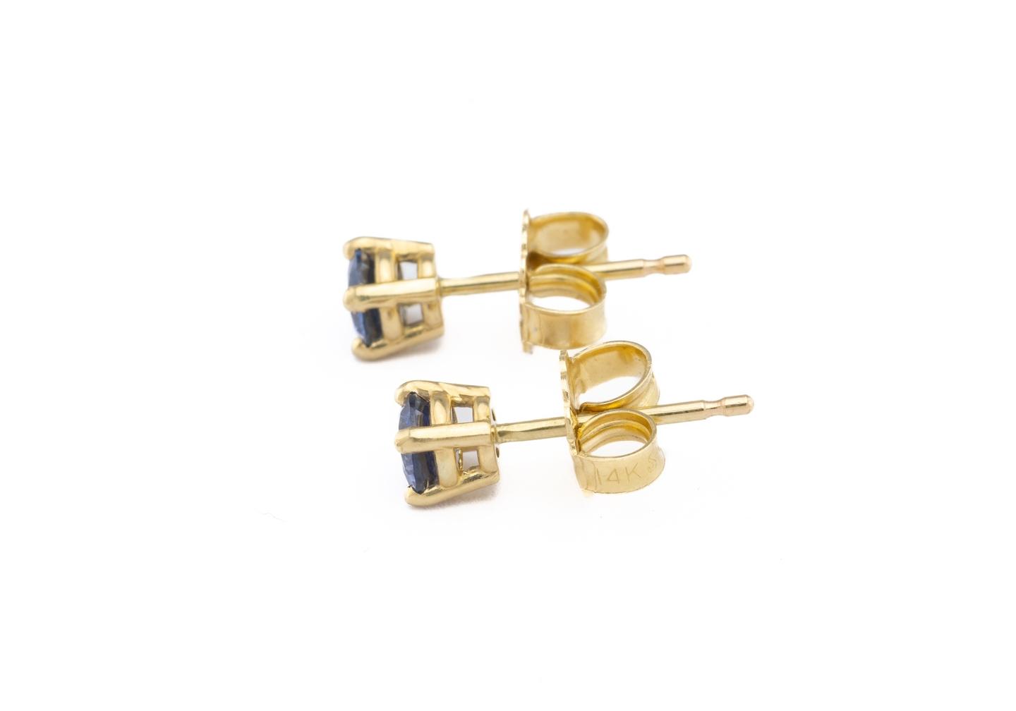 14K Yogo Sapphire Stud Earrings