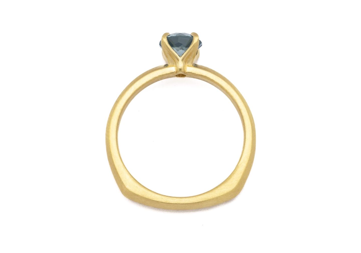 18K Aurum Fancy Montana Sapphire Solitaire Ring