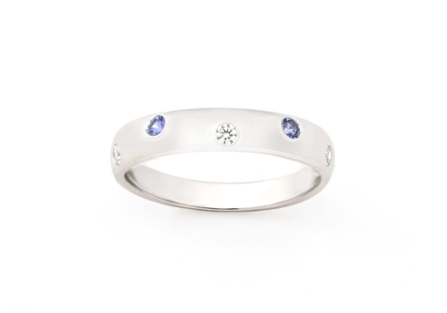 14k Yogo Sapphire Band 