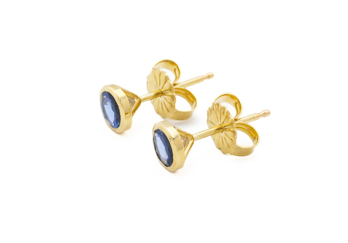 14K Yogo Sapphire Bezel Set Stud Earrings