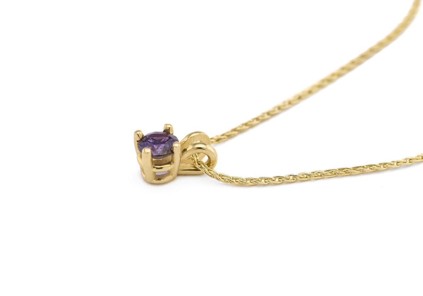 14K Yogo Sapphire Pendant
