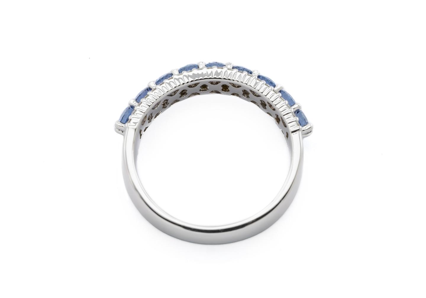 14K Yogo Sapphire & Diamond Pavé Band