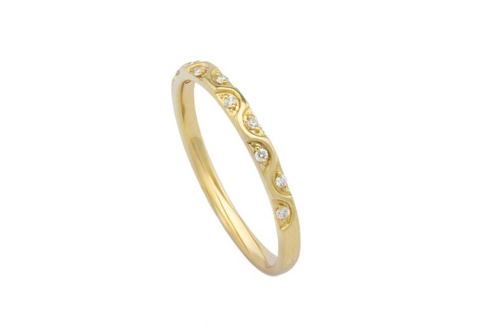 14K Diamond Wave Band