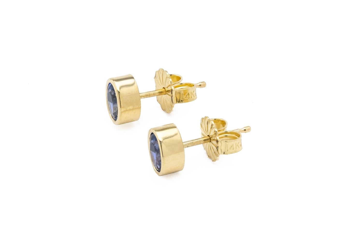 14K Oval Cut Yogo Sapphire Bezel-Set Stud Earrings