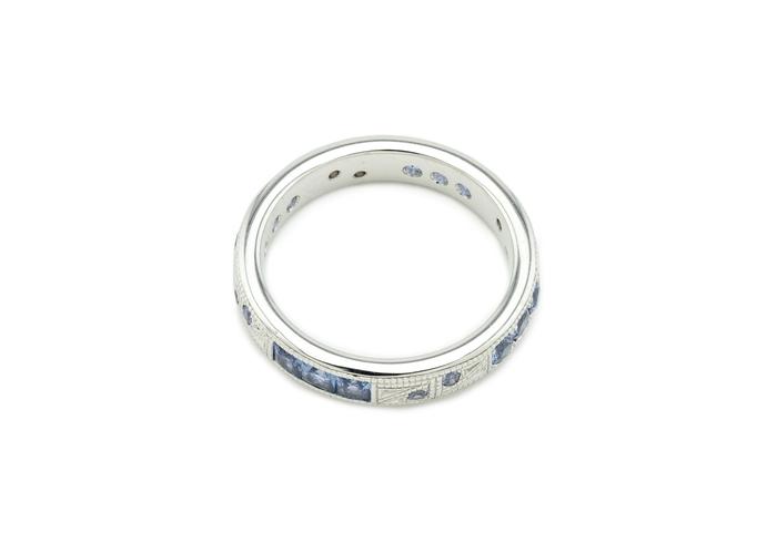 14K Yogo Sapphire Hand-Engraved Milgrain Band