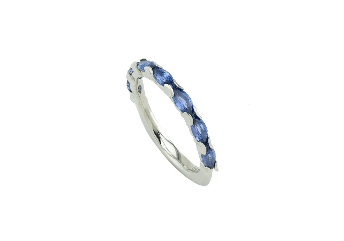 Aurum Platinum 1.18ctw Yogo Marquise Band
