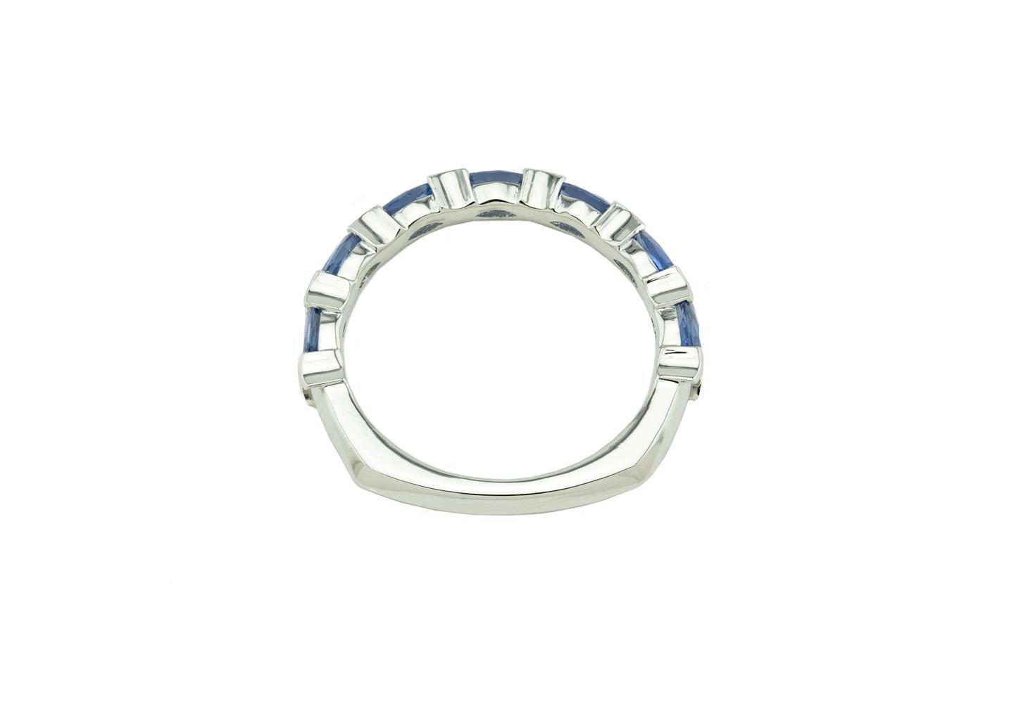 Aurum Platinum 1.18ctw Yogo Marquise Band