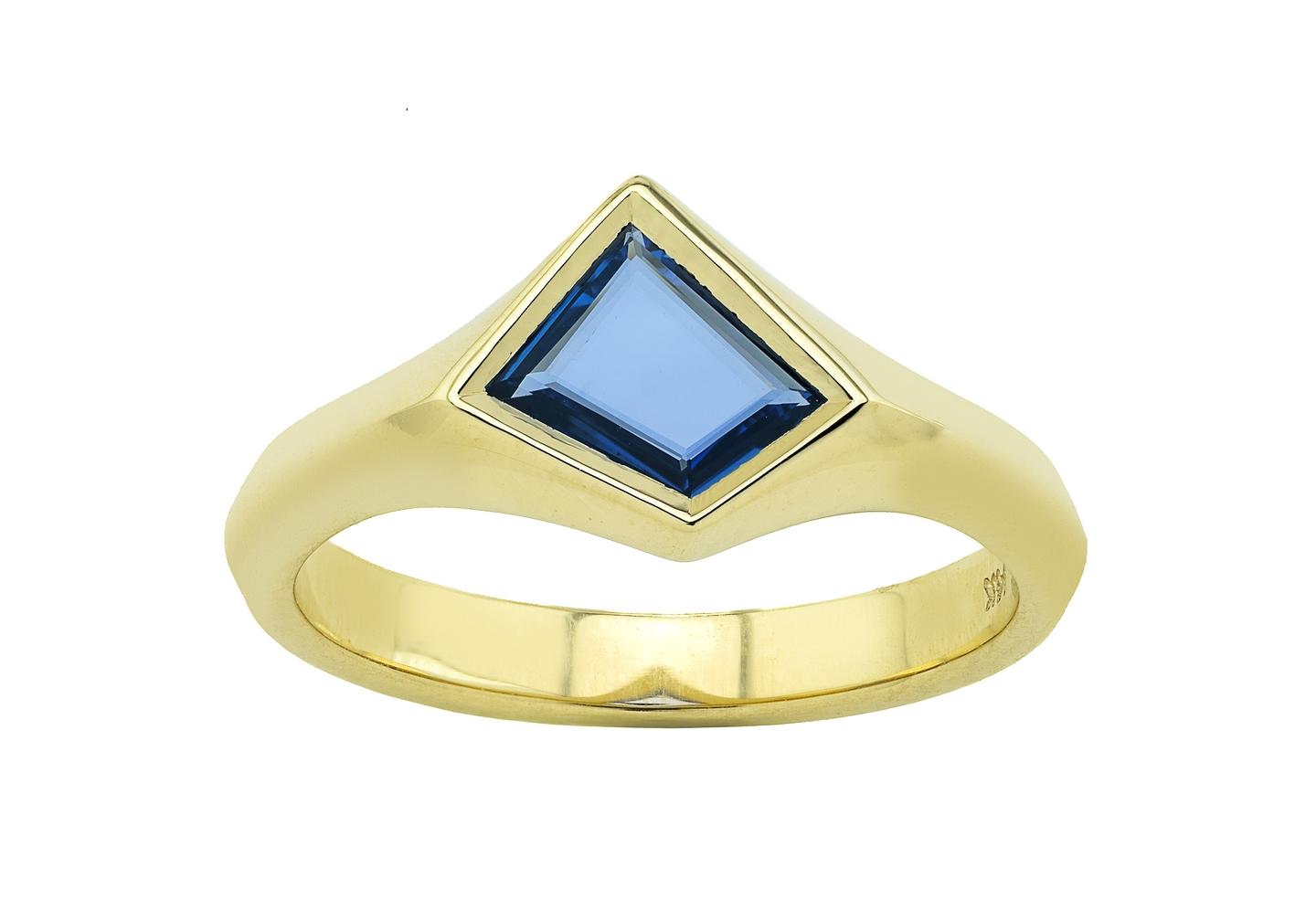 18K Aurum Bezel Set Montana Sapphire Solitaire Ring