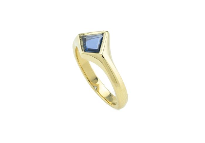 18K Aurum Bezel Set Montana Sapphire Solitaire Ring