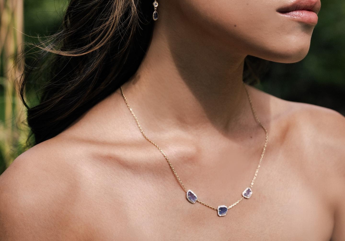 14K Aurum Three Stone Yogo Halo Necklace
