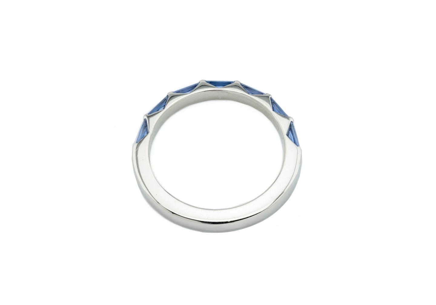 Aurum Platinum Yogo Sapphire Channel Band