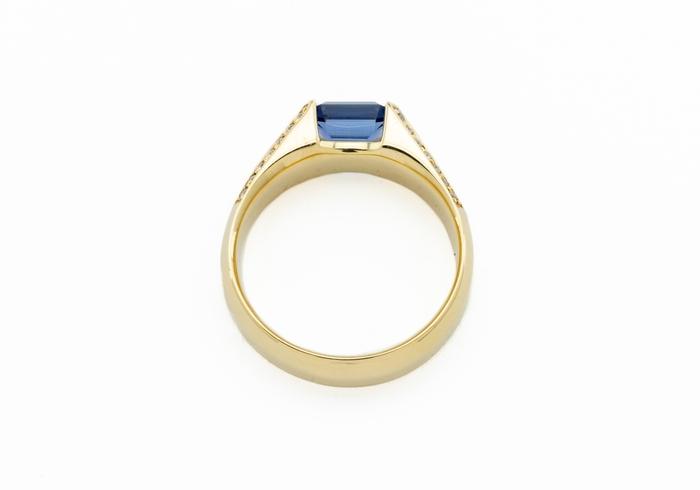 14K Yogo Sapphire and Diamond Modern Ring