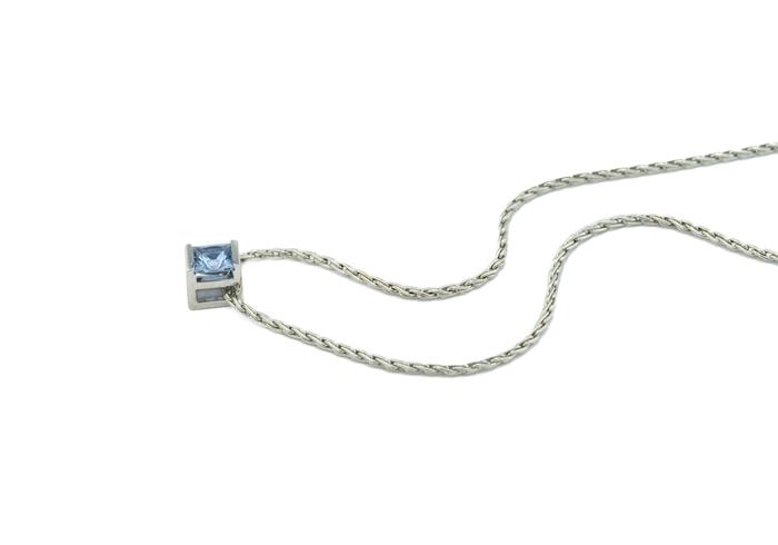 14K Princess Cut Yogo Sapphire Solitaire Necklace