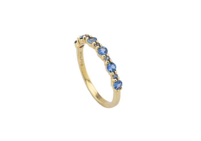 14K Yogo Sapphire Band