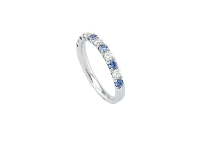 14K Yogo Sapphire and Diamond Alternating Band