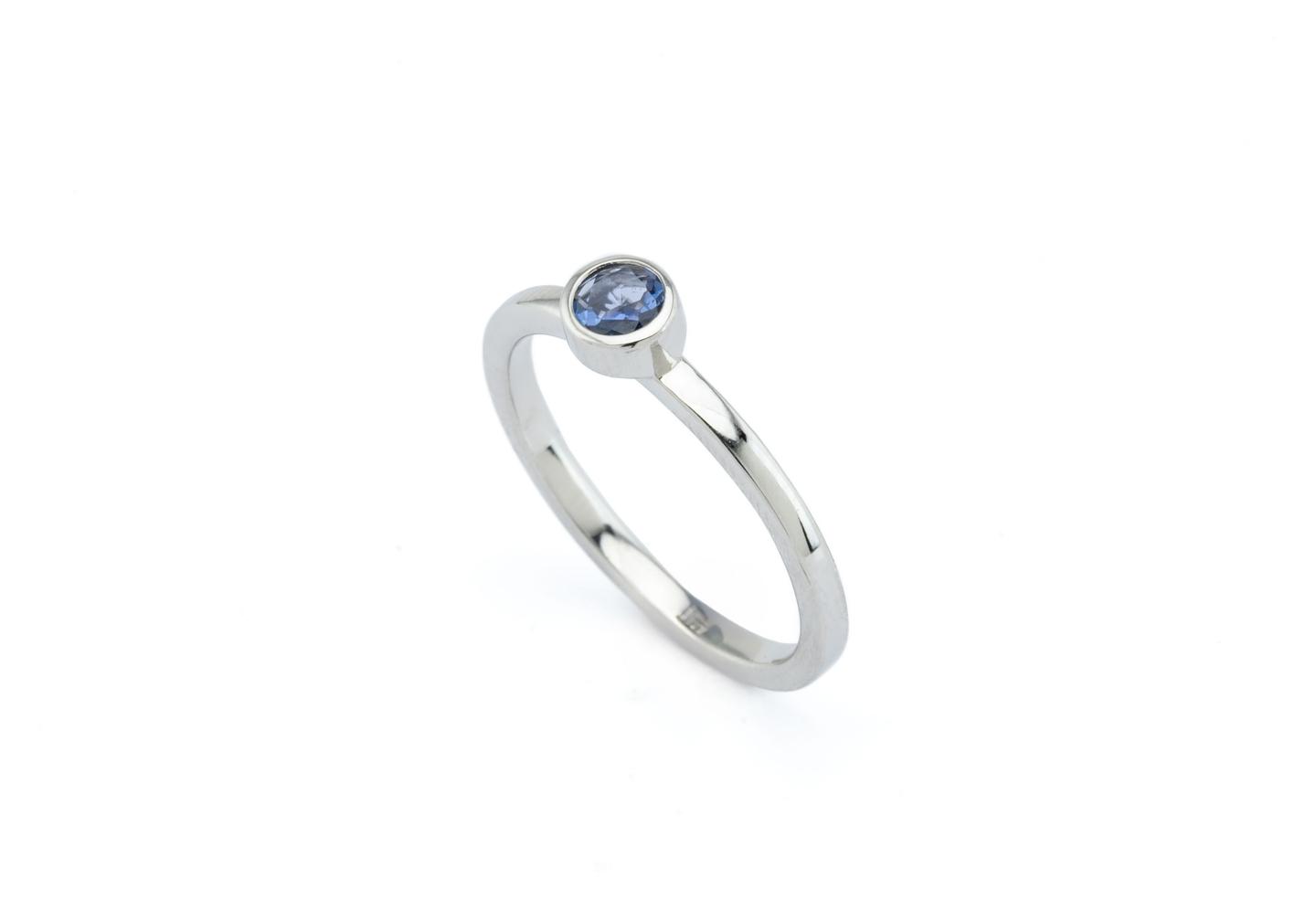 14K Yogo Sapphire Bezel Stacking Ring