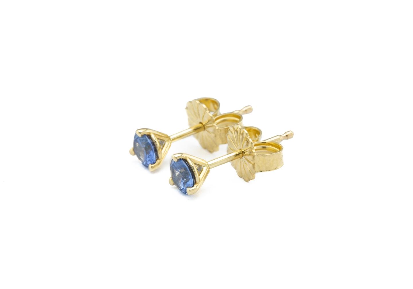 14K Yogo Sapphire Three Prong Stud Earrings