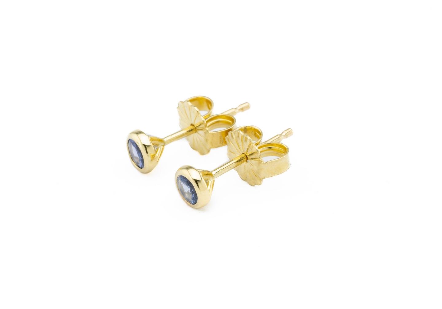 14K Yogo Sapphire Bezel Set Stud Earrings