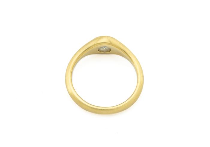 18K Aurum Collection Yogo Sapphire Mini Signet Ring