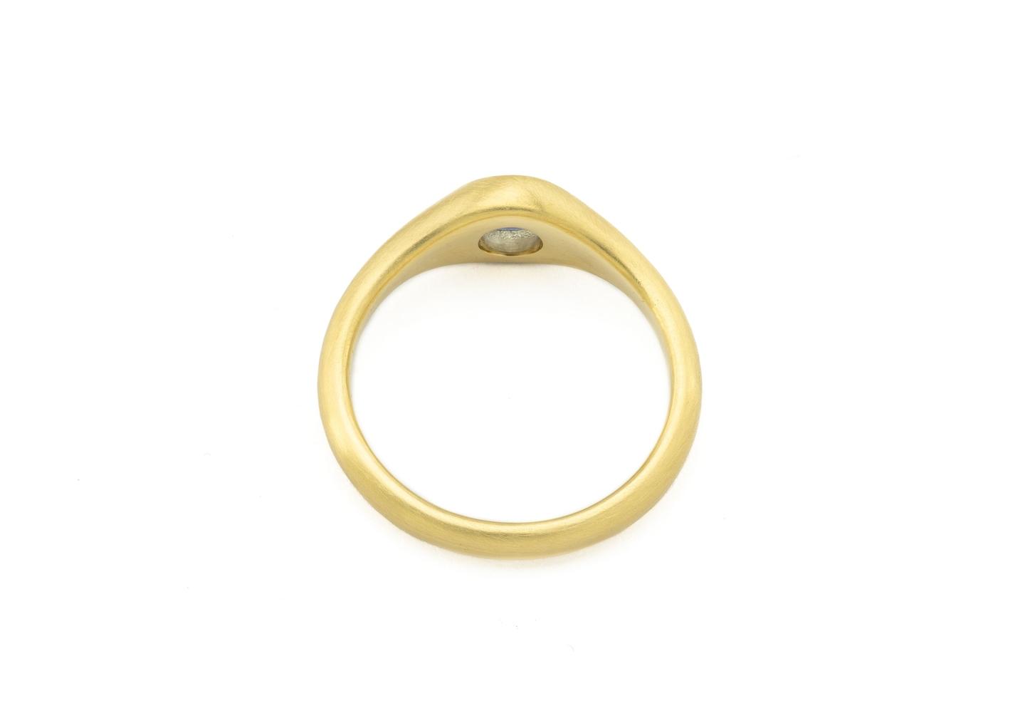 18K Aurum Collection Yogo Sapphire Mini Signet Ring
