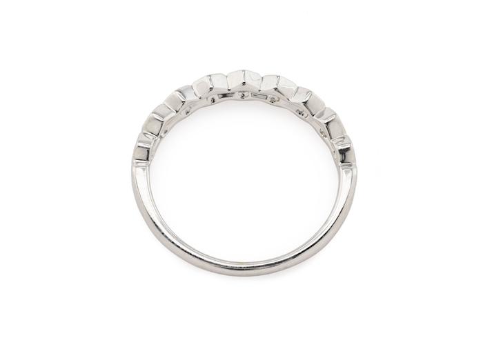 14K Yogo Bezel Set Geometric Band