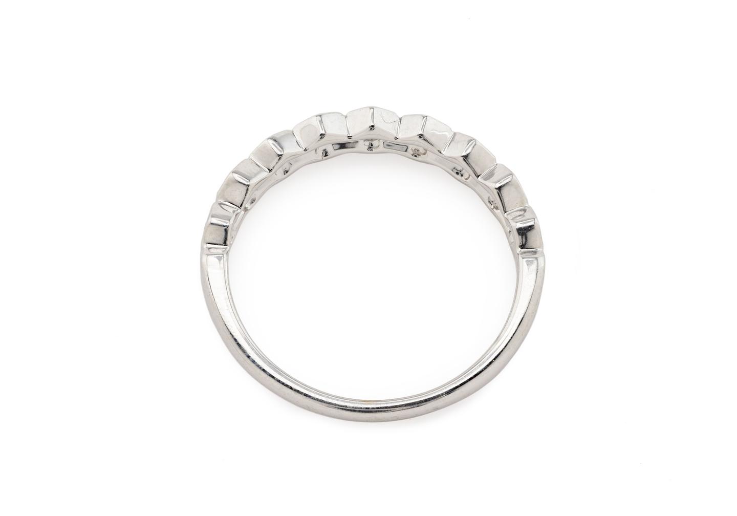 14K Yogo Bezel Set Geometric Band
